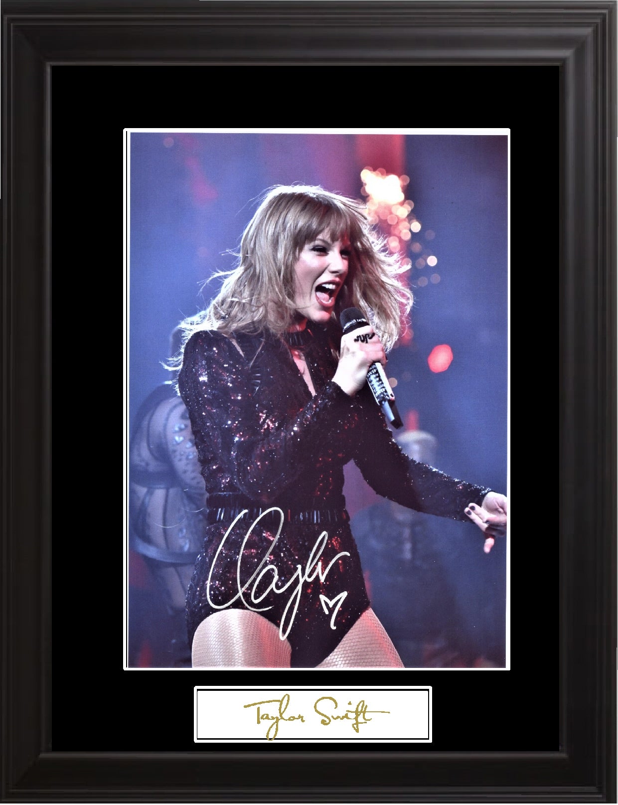 Taylor Swift Autograph taylor-swift-autograph