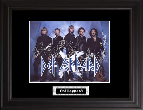 Def Leppard Autograph Photo - Zion Graphic Collectibles