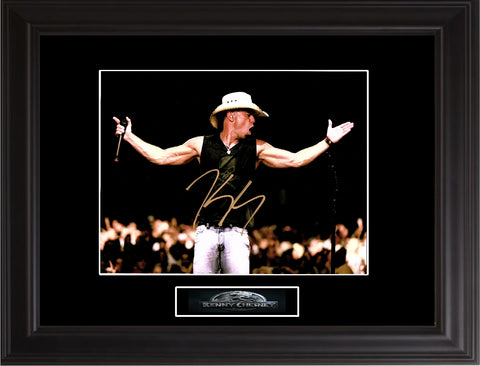 Kenny Chesney Autographed photo - Zion Graphic Collectibles